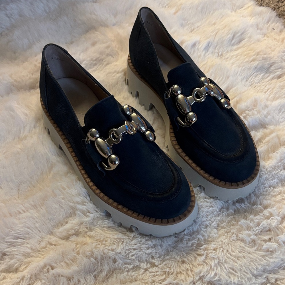 NWOT Paul Green Navy Platform Loafers with Silver Horsebit